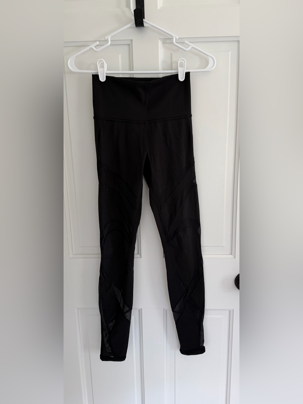 Lululemon Black Mesh Panel Full Length Leggings Size 4